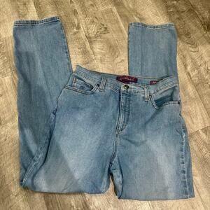 Gloria Vanderbilt Amanda Jeans Light Wash Straight Leg Size 8 Average